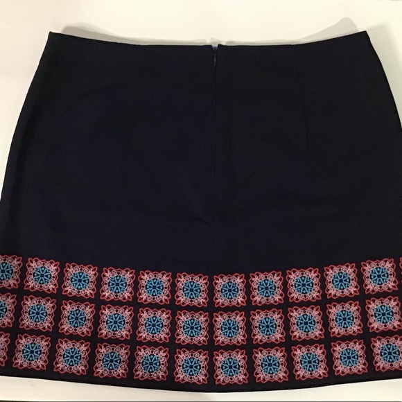 Boden dark navy blue embroidered skirt - Picture 2 of 10